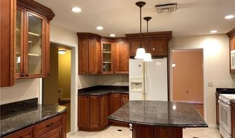 35 Sylvan St, Avon, CT 06001