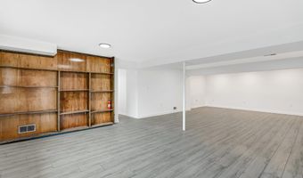 6408 MARYVIEW St, Alexandria, VA 22310