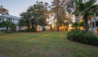 25 River Pl, Beaufort, SC 29906