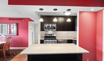 2016 N ADAMS St 508, Arlington, VA 22201