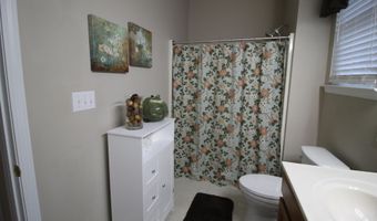 68 Delray Ln, Absecon, NJ 08201