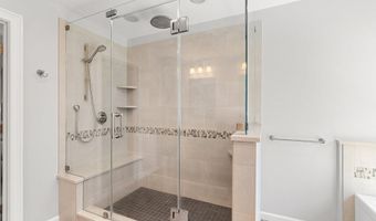 55 Heritage Dr, Allentown, NJ 08501