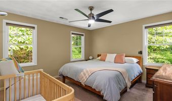 28 Narragansett Rd, Cumberland, RI 02864