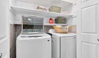 105 E Main St, Anna, OH 45302