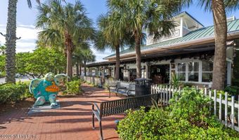 490 MAKO Dr, Atlantic Beach, FL 32233