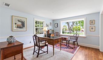 11 Harbour Rd, Barrington, RI 02806