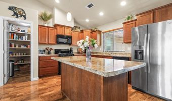 2606 Sapphire Ln, Anderson, CA 96007