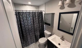 92 Woodland Dr, Aberdeen, NJ 07735