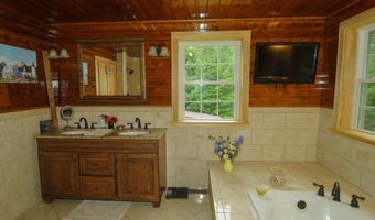 47 Gales Rd, Abbot, ME 04406