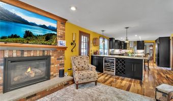7 Shalamar Ct, Amherst, NY 14068