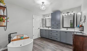 1820 Crofton Dr, Algonquin, IL 60102