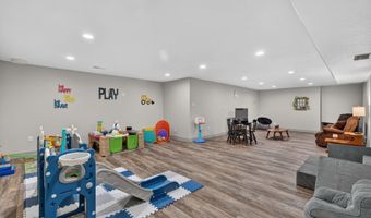 1027 Pinewood Ave, Chubbuck, ID 83202