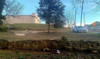 685 S 9th St, Batesville, AR 72501