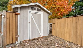 15390 SW DAVIS Rd, Beaverton, OR 97007