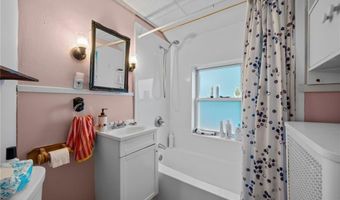 49 Arnold St, East Providence, RI 02915