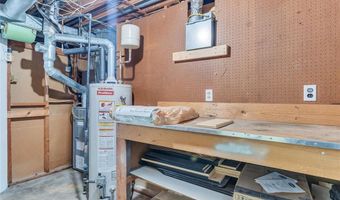 4359 Mohegan Dr, Affton, MO 63123