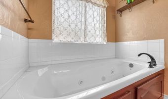 3105 Deer Run, Altus, OK 73521
