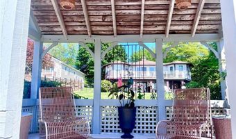 213 Seaside Dr, Jamestown, RI 02835