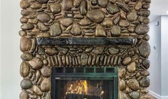 100 Little Ridge Rd, Berkeley Lake, GA 30096