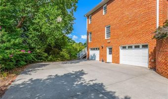 561 Oak Valley Blvd, Advance, NC 27006
