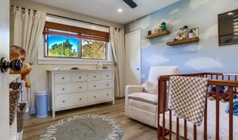 228 Crestview Gln, Escondido, CA 92026