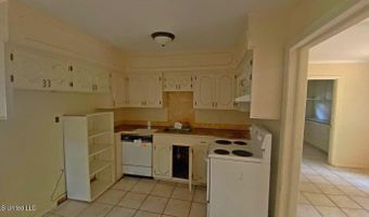 808 Pecan St, Belzoni, MS 39038