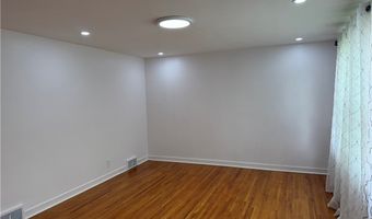 63 Norman Pl, Amherst, NY 14226