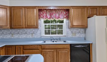 28 Colony Rd, Augusta, ME 04330