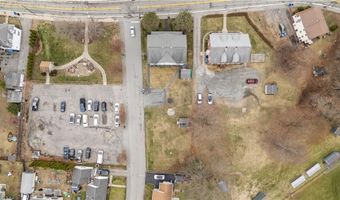 95 School St, Lincoln, RI 02865