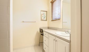 128 Ponds View Dr, Ann Arbor, MI 48103