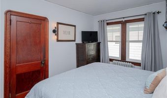 4 Newport Ave B2, Newport, RI 02840