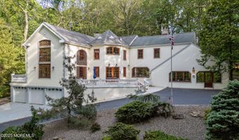160 Pelican Rd, Middletown, NJ 07748