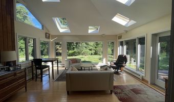 39 Oriole Dr, Andover, MA 01810
