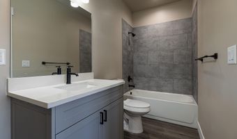 1140 S Independence Way, Big Water, UT 84741