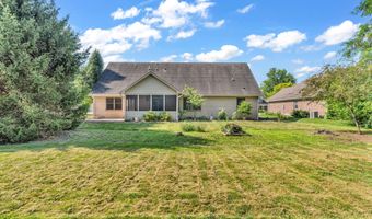 6686 Woodcrest Dr, Avon, IN 46123