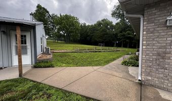 3702 Round House Rd, Aurora, MO 65605