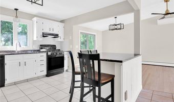 44 Village Ave, Cranston, RI 02920