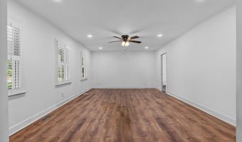 107 Barnett Dr, Bishopville, SC 29010