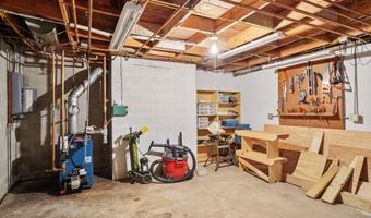 2473 Mt Hope Rd, Dodgeville, WI 53533