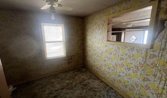 132 W 5th St, Baxter Springs, KS 66713