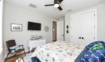 225 Ave D, Apalachicola, FL 32320