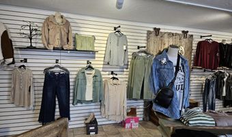 601 Riverside Dr, Aberdeen, SD 57401
