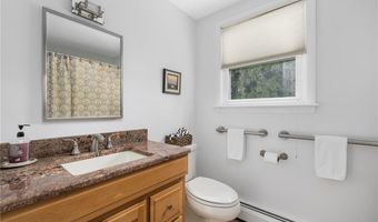 471 Annaquatucket Rd, North Kingstown, RI 02852