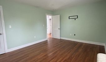 51 Reed St, Agawam, MA 01001