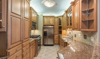 5067 DONOVAN Dr, Alexandria, VA 22304