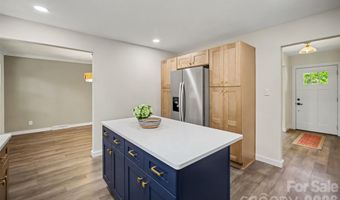 5324 Cheval Pl, Charlotte, NC 28205