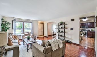 305 Vine Ln, Amherst, NY 14228