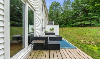 2 River Rd 5, Brentwood, NH 03833
