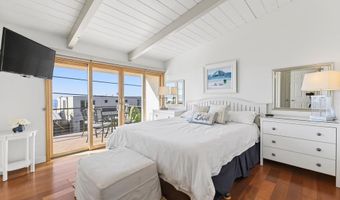 619 Beach Dr, Aptos, CA 95003