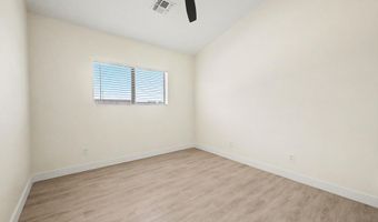 2084 N SUNSET Dr, Chandler, AZ 85225
